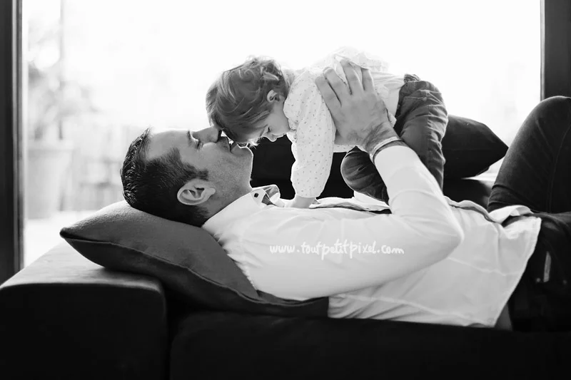 Photo Papa Bebe Des Photos De Bebes Et D Enfants Pleines De Vie A Marseille Photographe Bebe Et Enfant A Aubagne Pres De Marseille Tout Petit Pixel