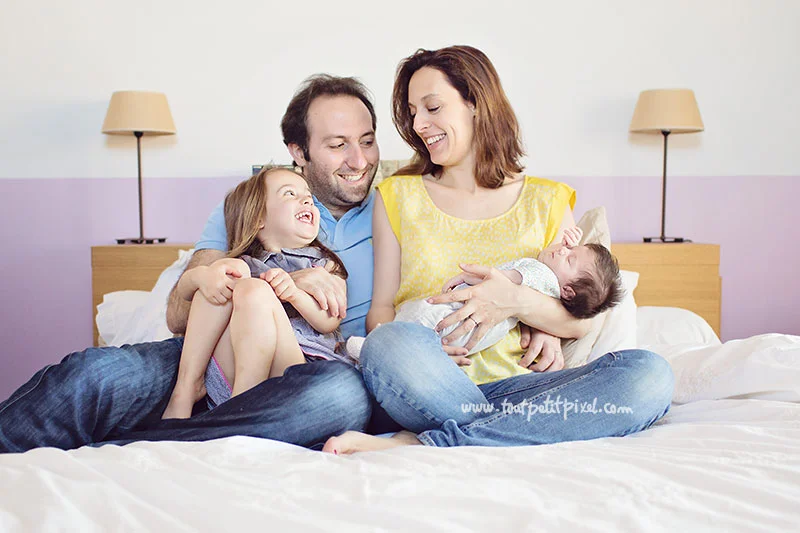 Seance Photo Naissance En Famille A La Maison Photographe Bebe Et Enfant A Aubagne Pres De Marseille Tout Petit Pixel Seance Photo Naissance En Famille A La Maison Photographe Bebe Et Enfant A Aubagne Pres De Marseille Tout Petit Pixel