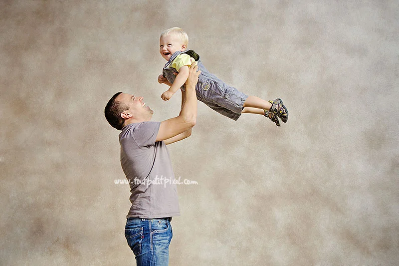 papa-et-bebe-qui-rigolent.jpg