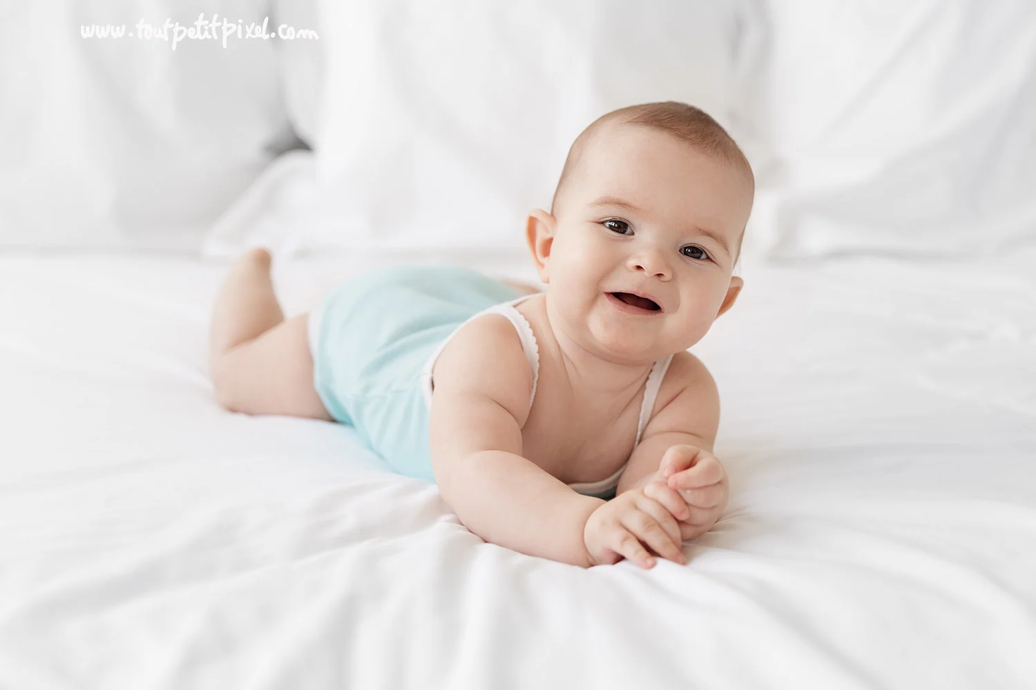 photographe-bebe-marseille.jpg