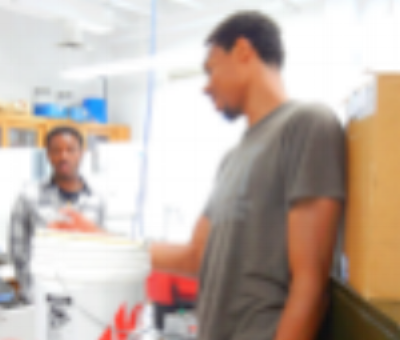 Lab-photo(web4).gif