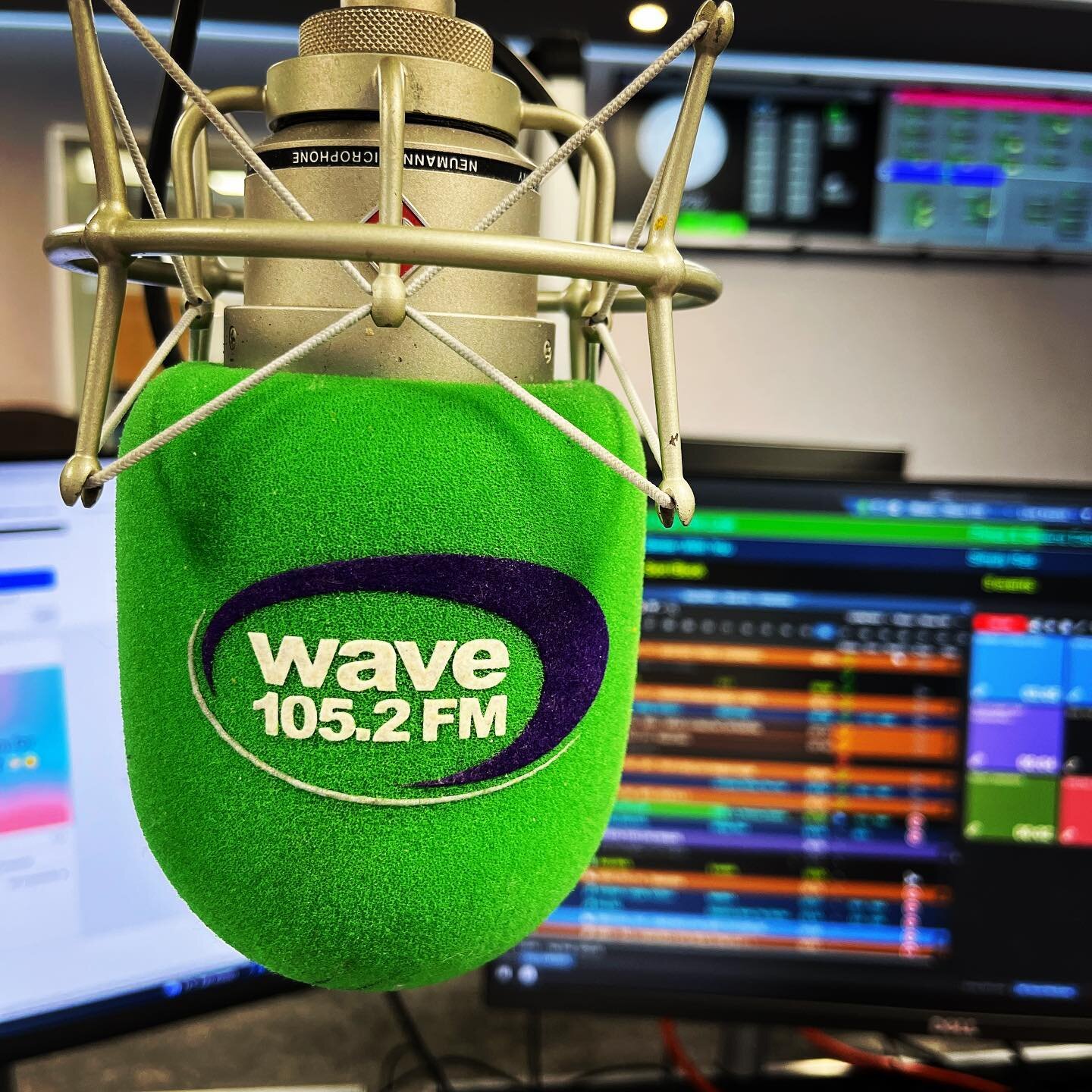 Another week at Wave, always have the best time! 
You can catch me evenings 8pm-Midnight all this week 📻🎙️
#radio #radiopresenter