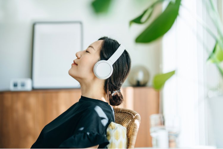 10 Relaxing Games To Play While Listening To Music