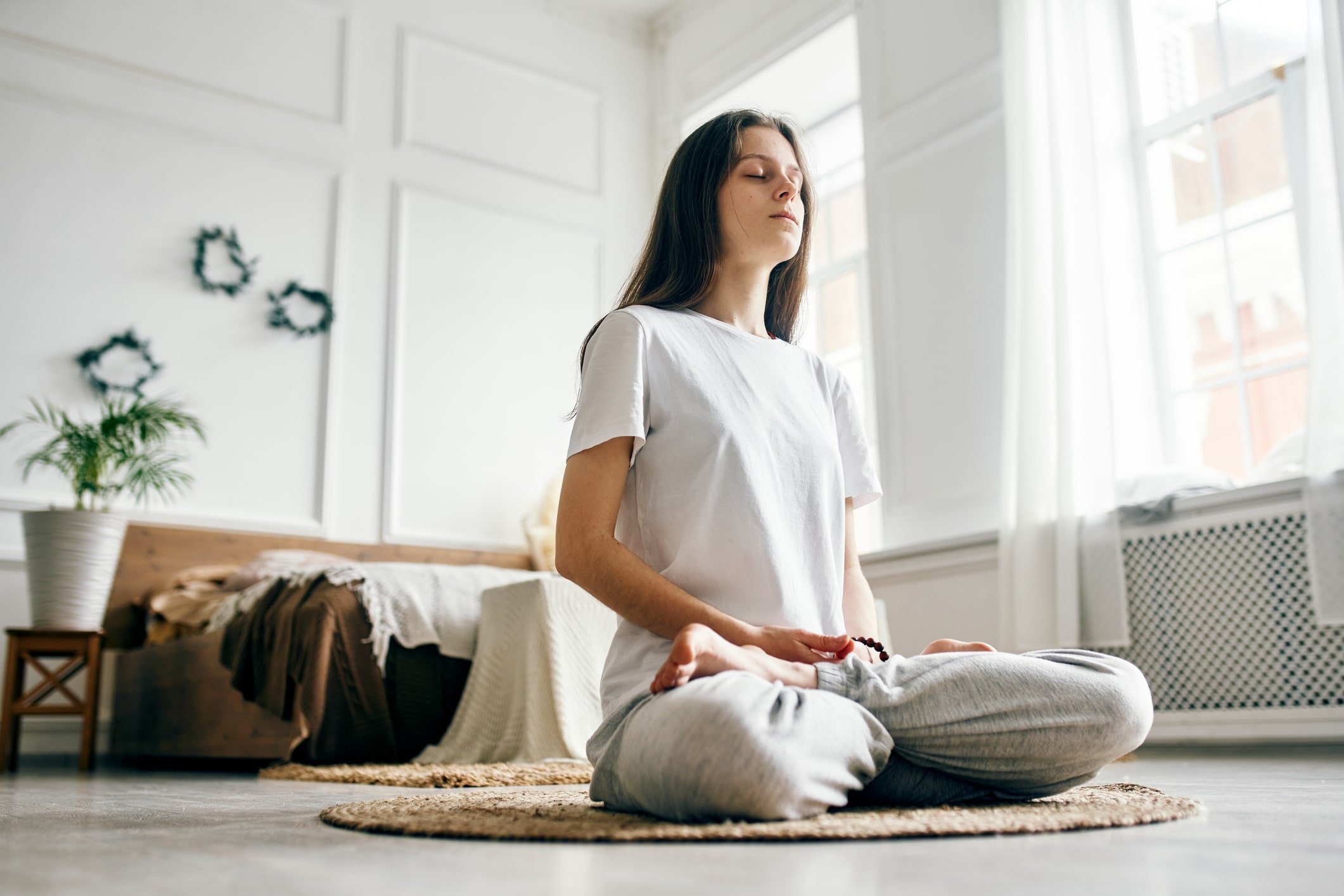 How to sit for meditation: 5 seated positions to try — Calm Blog