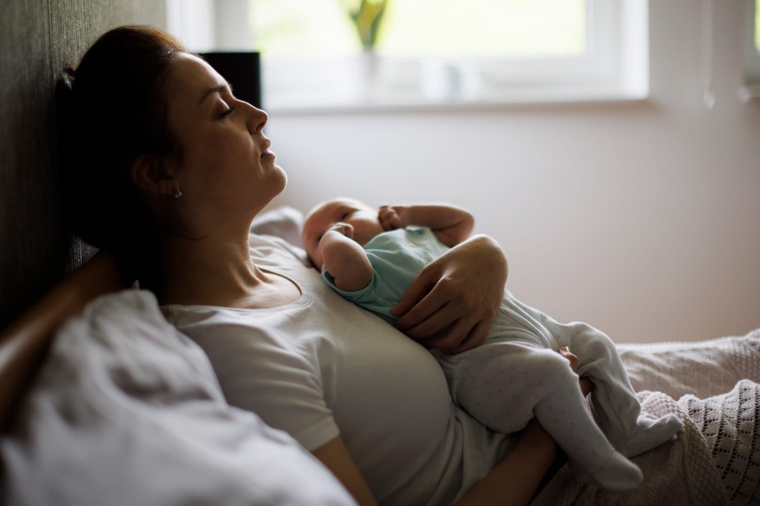 Postpartum anxiety: signs, symptoms, and 10 ways to cope — Calm Blog
