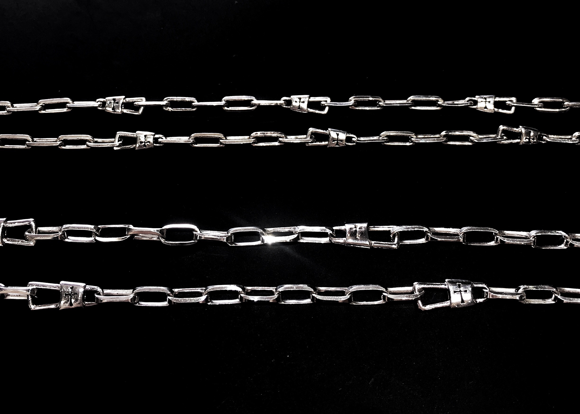 Cross Links Chain Necklaces (sml, med)