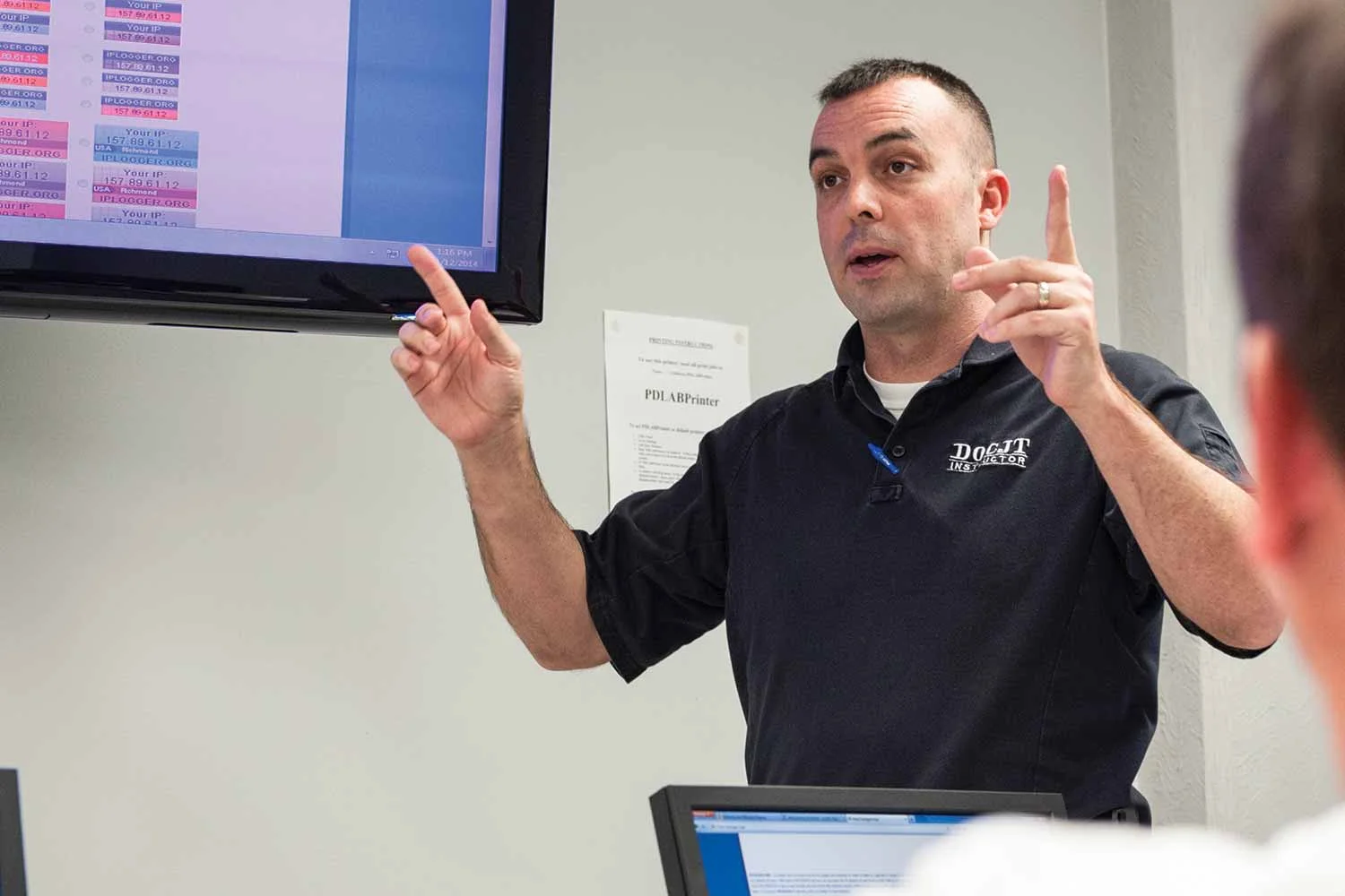 DOCJT Training Instructor Eric Long teaches an-inservice class about social media investigations. Long said this course was one of his favorites he has taught at DOCJT. (Photo by Jim Robertson)