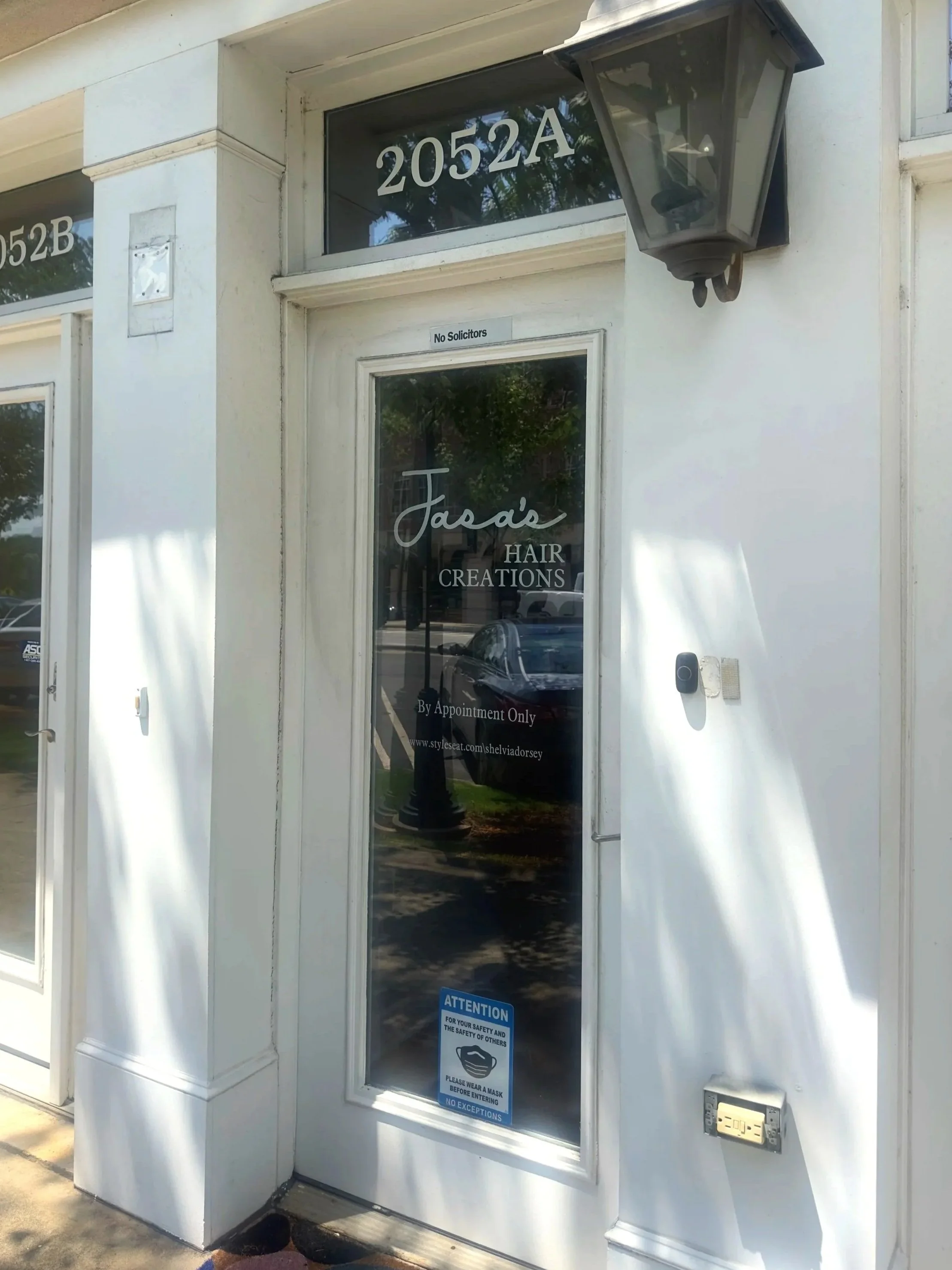 Hair salon and beauty services at Jasa's Hair Creations