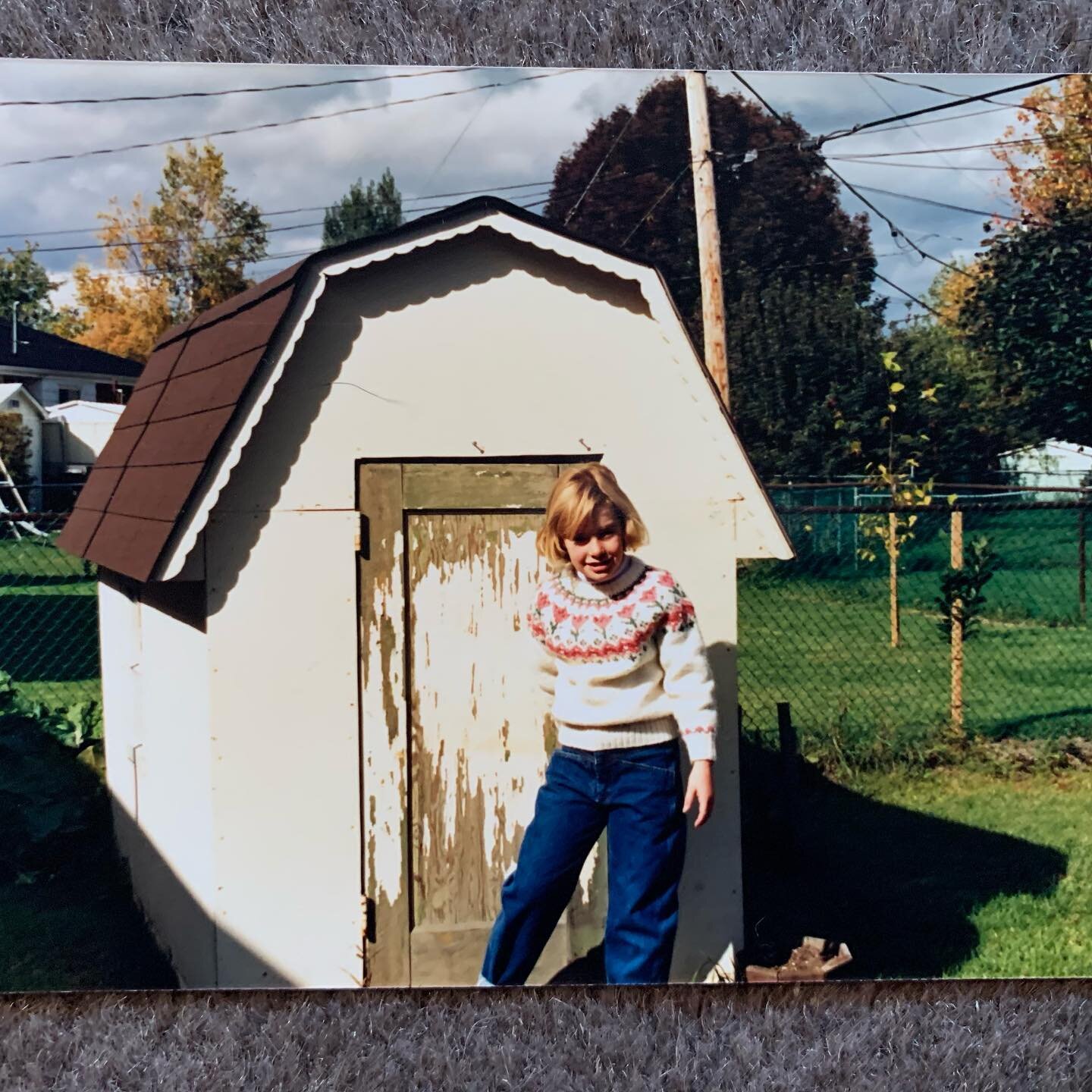 Hello and welcome to my tiny house. 
-suburban adolescent me