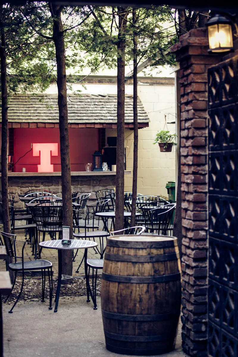 CALEDONIAN_PATIO_001.jpg