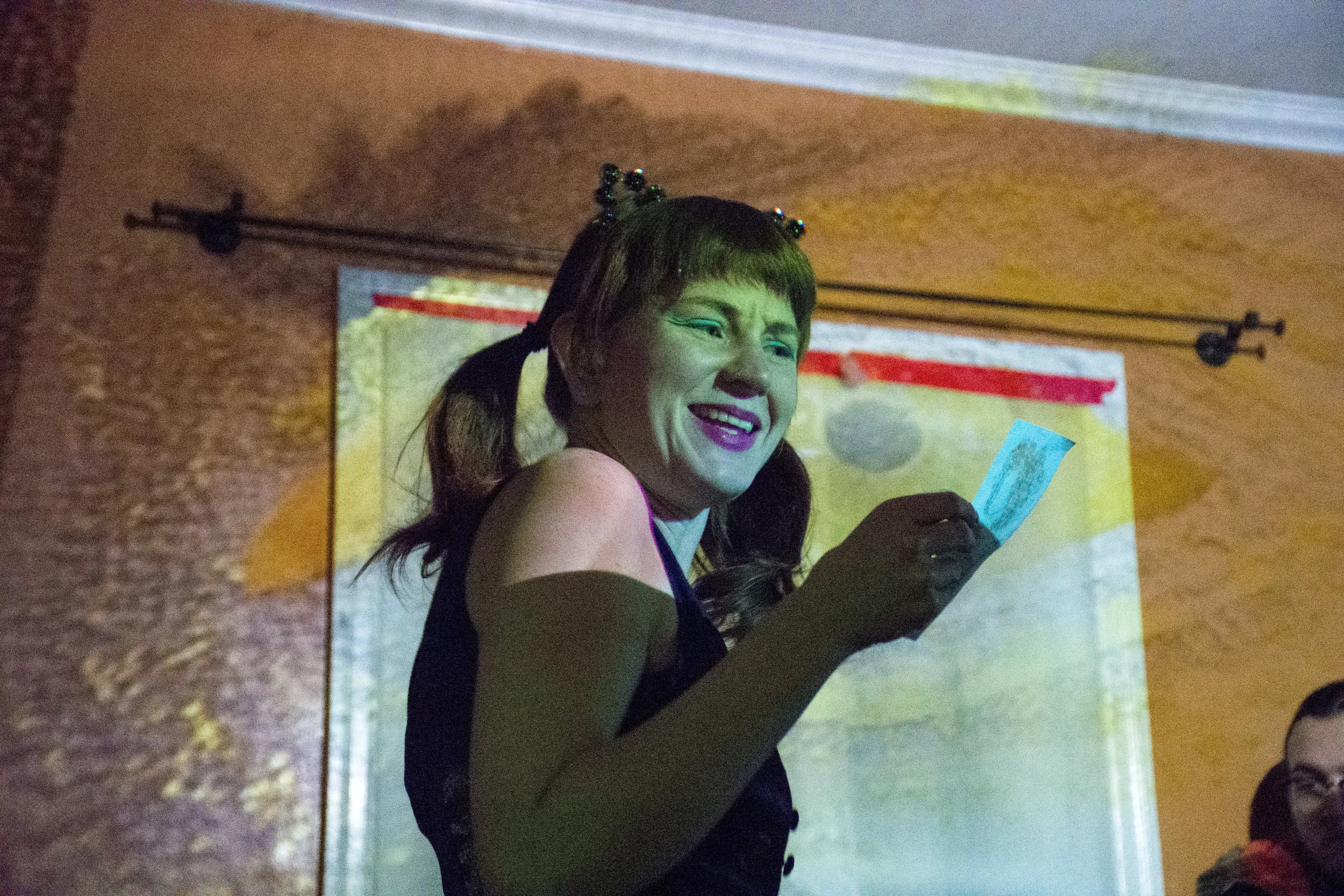 1.5.18.Katie@Beehive.080 copy.jpg