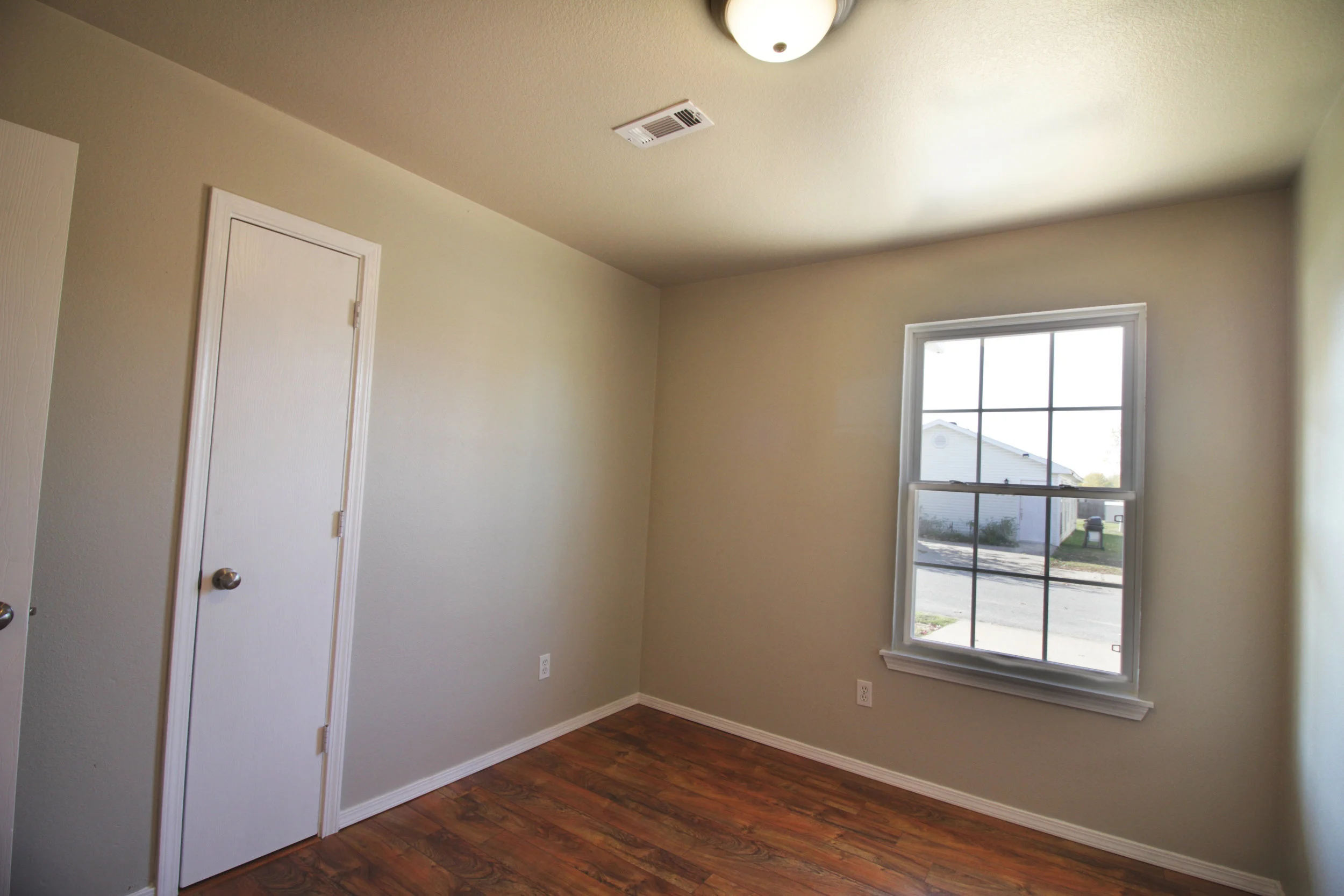 Amhurst bedroom 2.jpg