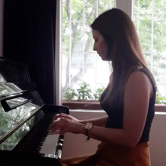 4 ay gibi kısa bir sürede Ev Konserine çıkmayı başaran Ceren Mimir (27)