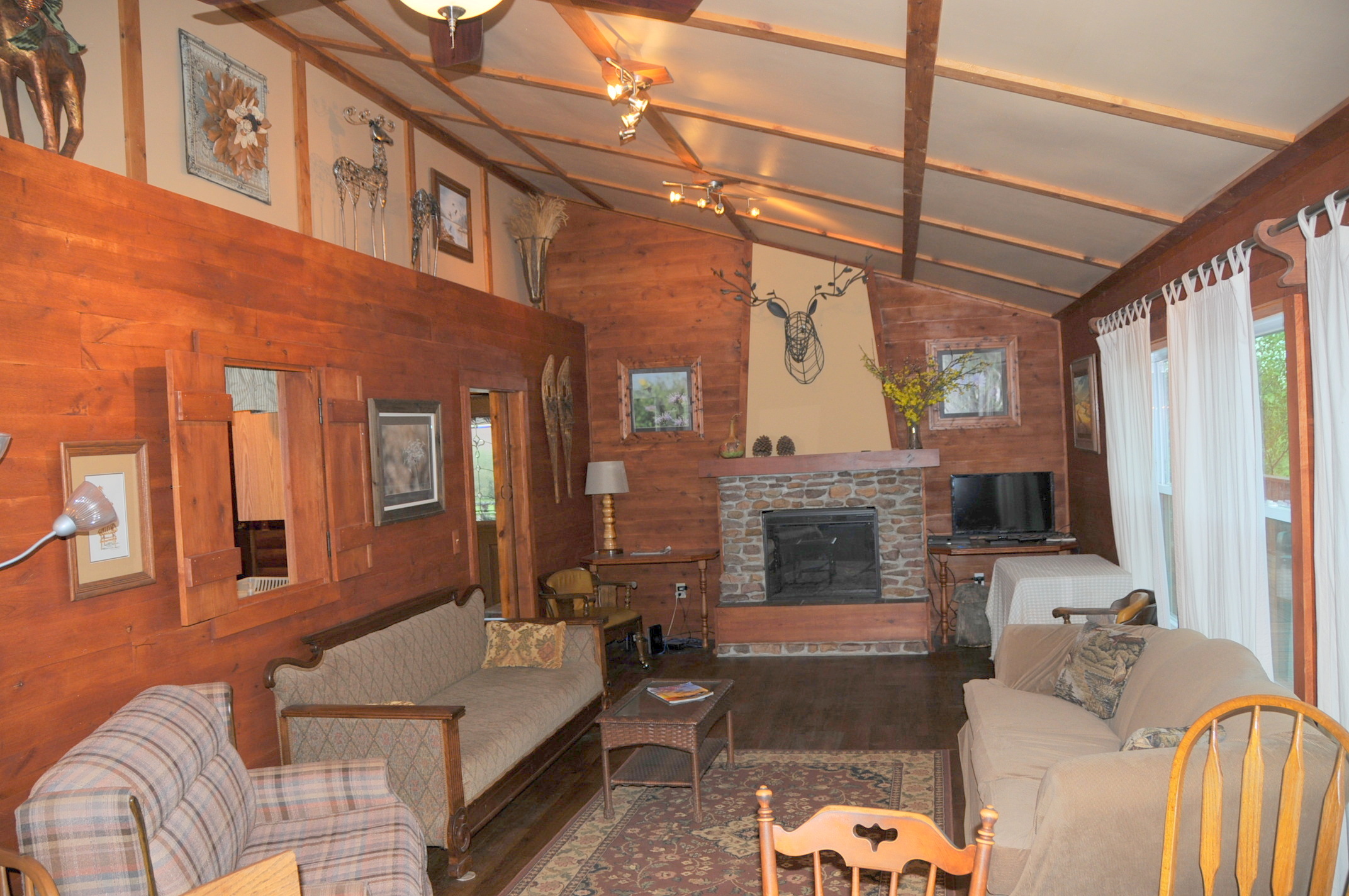 6.BuckRunLodge.jpg