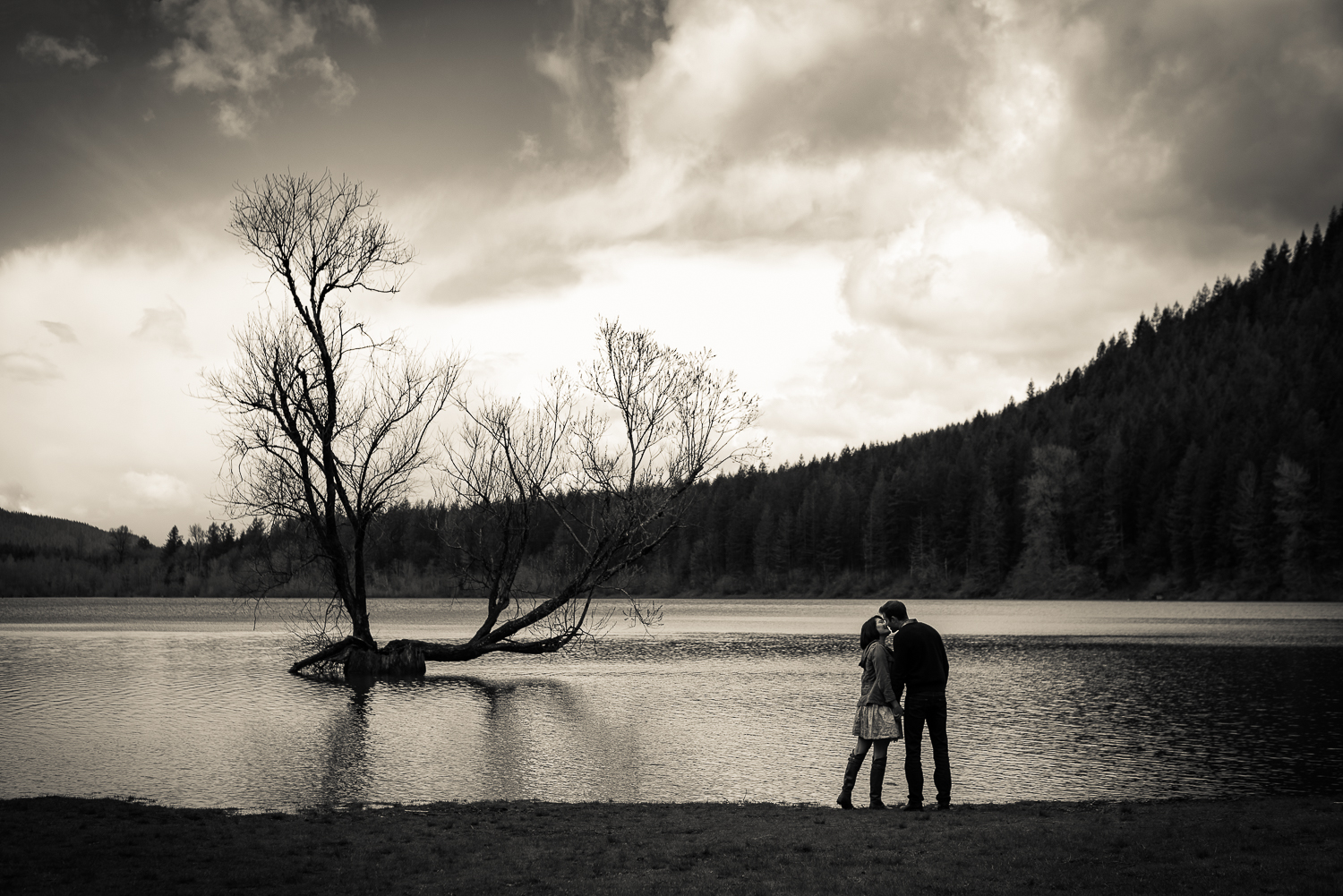 2cedarsphoto-rattlesnake-lake-engagement--4.jpg