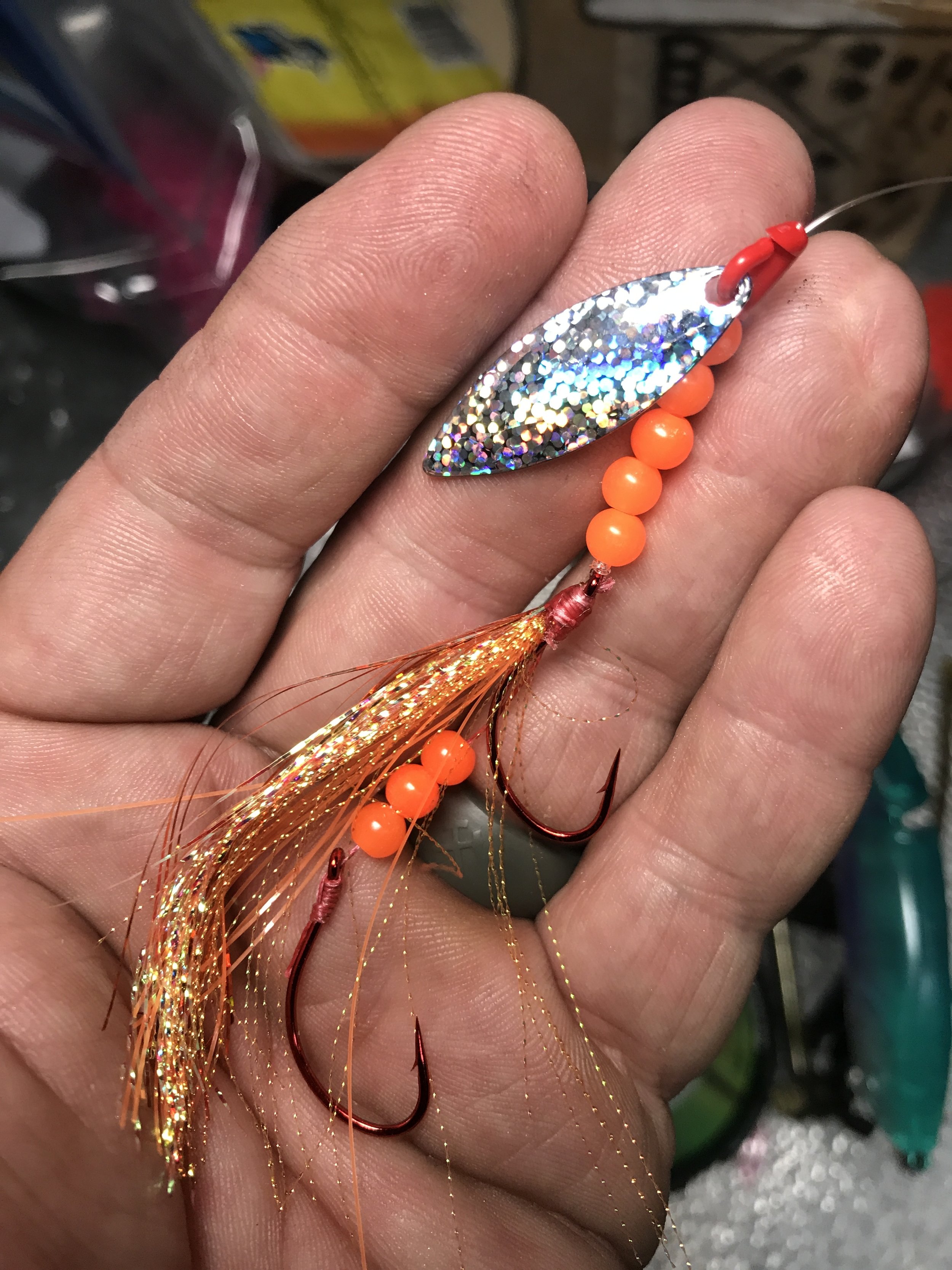  Glow Fishing Beads Saltwater, 100/200 pcs Luminous Fishing  Beads Hard Plastic Glow in The Dark Beads Fish Lures Jig Fishing Rigs Fishing  Tackle Tools : Sports & Outdoors
