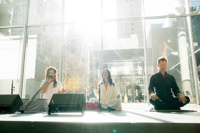 Amazing vibe @themuseumofmodernart with @nichoplowman of @insighttimer 
Looking forward to more in Los Angeles and Sydney! ✨ Thank you @flavorpill @saschaflavor
📷 by @welcomeearth