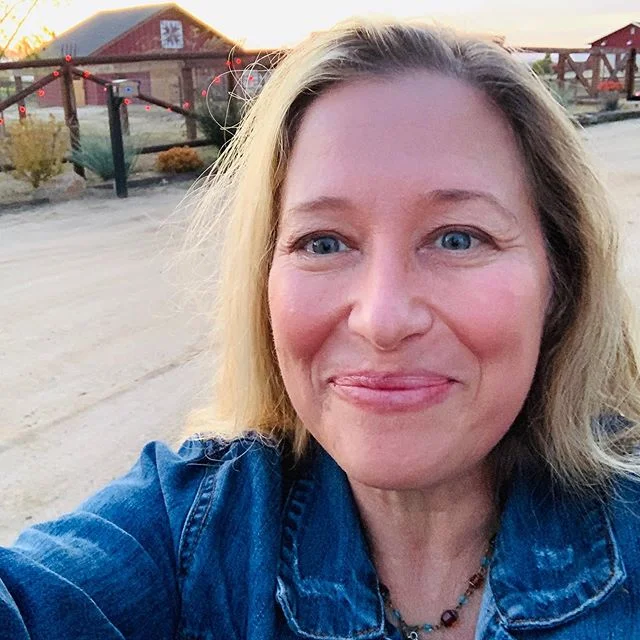 Oh my goodness. Earlier this week, I posted on FB asking for everyone's favorite online shops to get me out of my yoga pant uniform, and wearing actual clothes + hats again. .
I also requested yoga + workout apps and tips on local classes to get me o