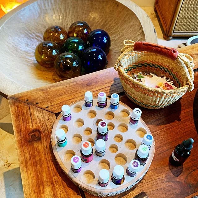 An amazing night of Sound Bowl Healing &amp; New Beginnings led by @annidayan and @musictherapyandessentialoils! What a wonderful group of ladies too, great energy, and super supportive environment. We released all that no longer serves us and start 