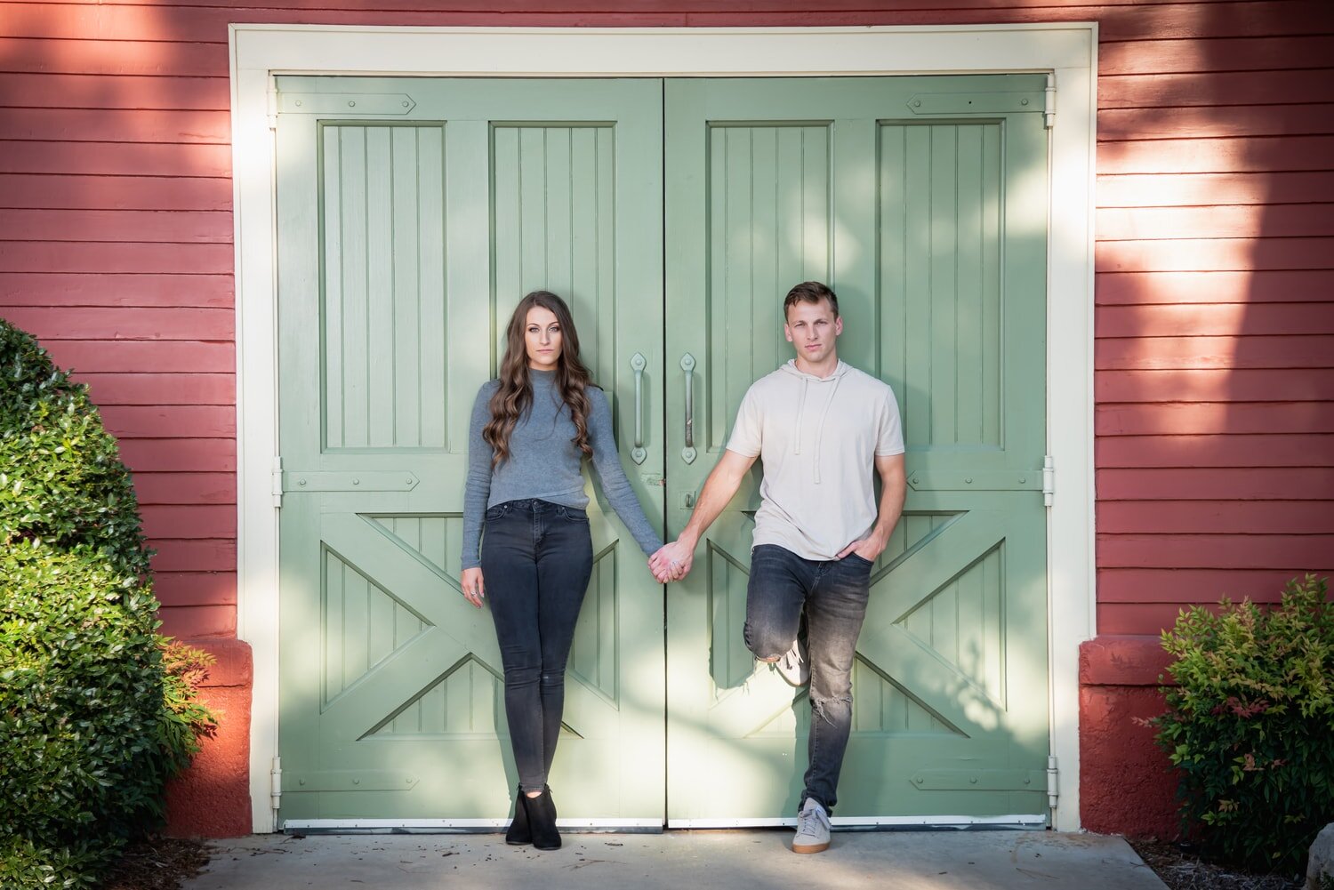 engagement-photography-photographer-okc-oklahomacity-edmond-beautiful-couple-barn-door-chadandbriephotography.jpg