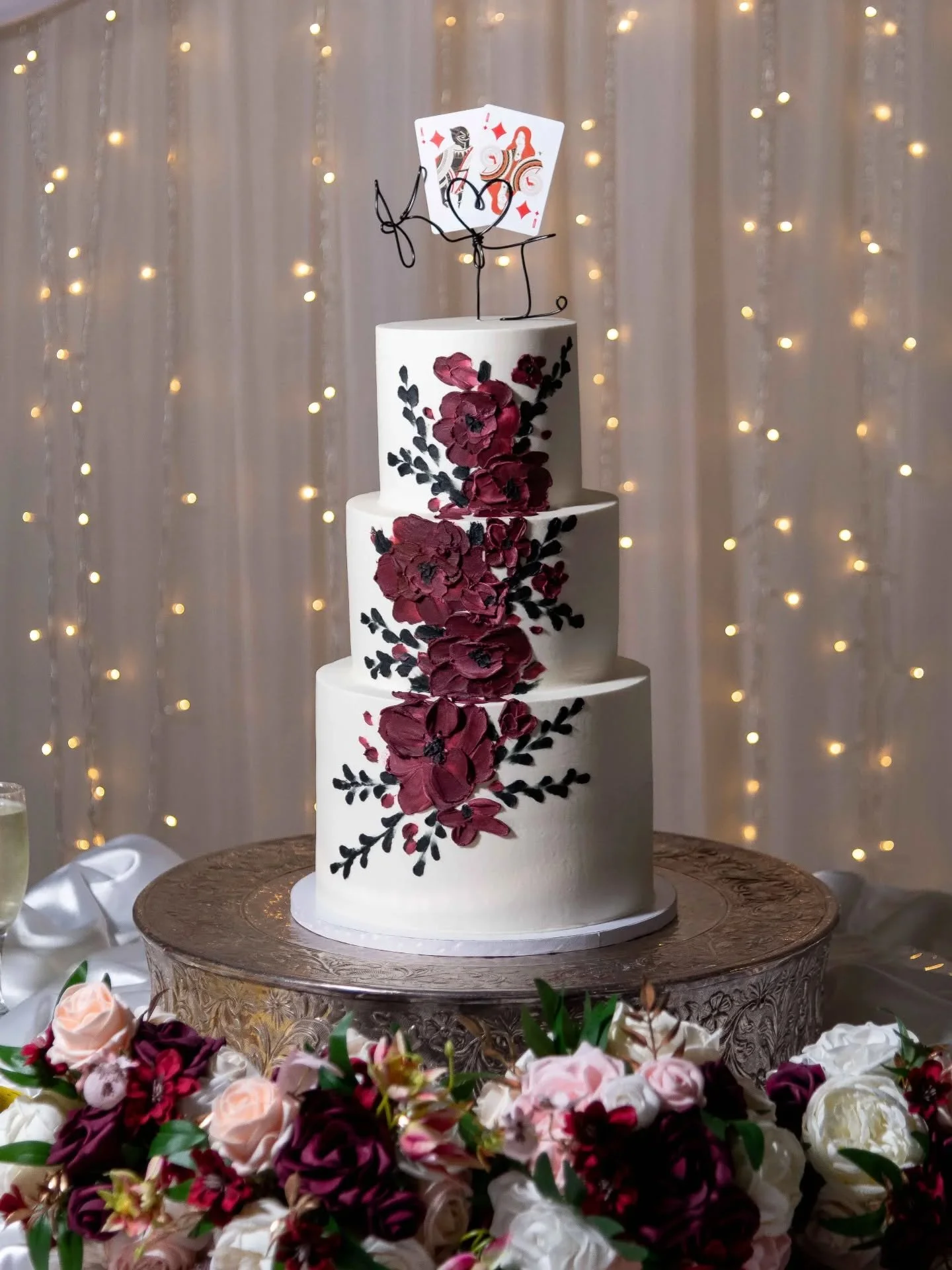 Love this beautiful cake by @dream_cakes_by_jen 🍰💕