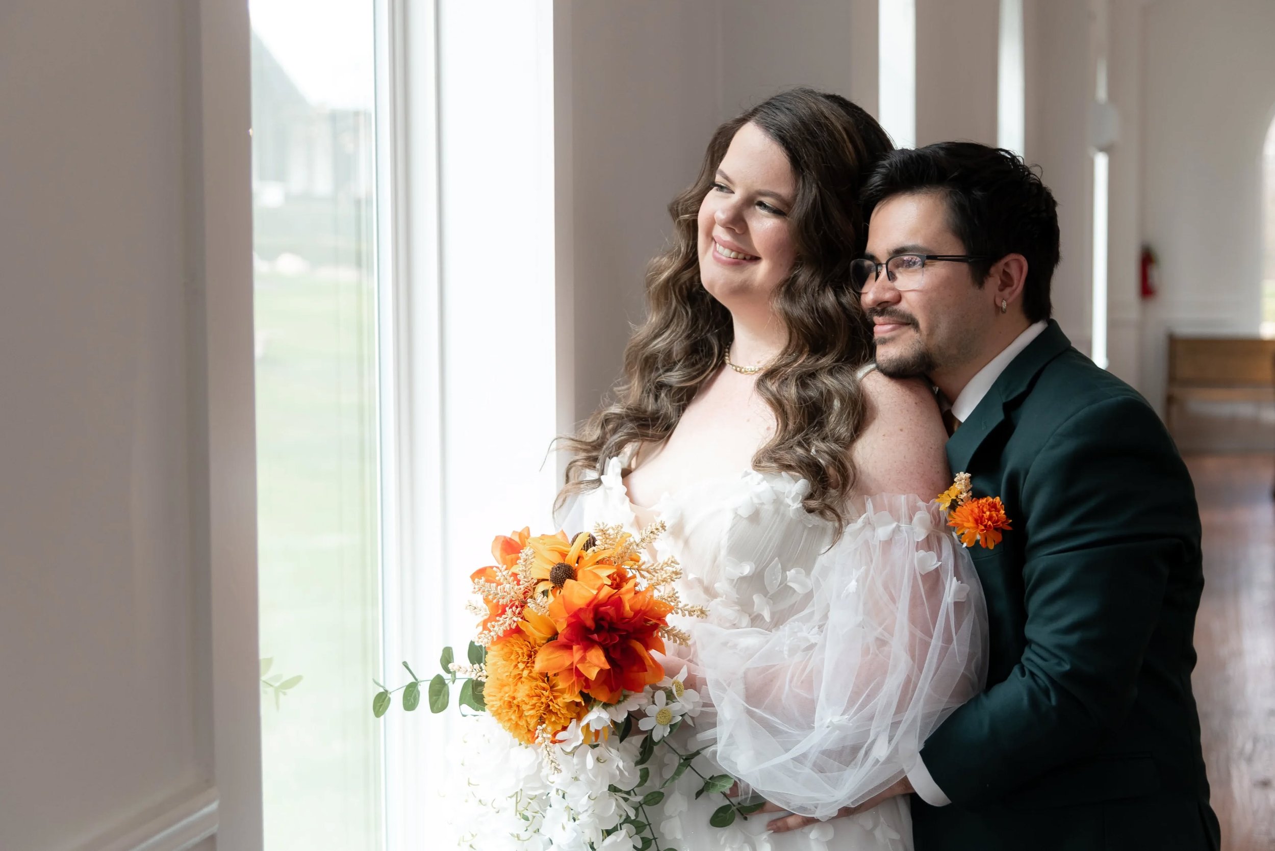 Congrats to Max &amp; Evelyn 🥰

Venue: @springsvenuenorman 
Coordinator: @loandco.events 
DJ: @alloutdjokc 
Hair &amp; Makeup: @brushedokc 
Live Painter: @livepaintingsbylm