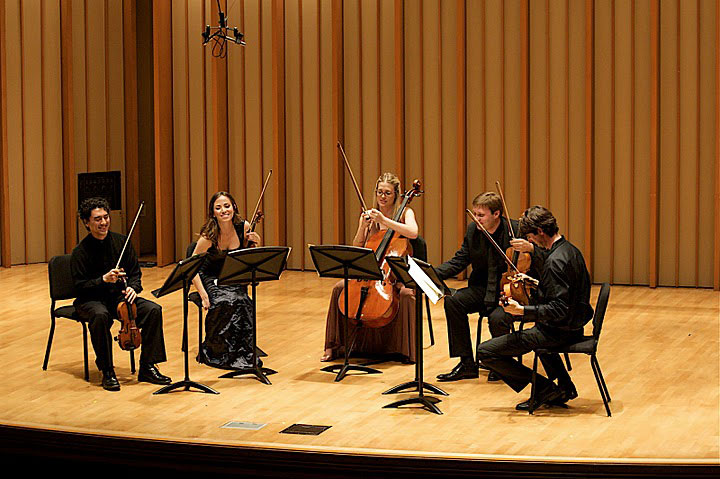 11Settling-in-before-the-Brahms-Viola-Quintet-in-G.jpg