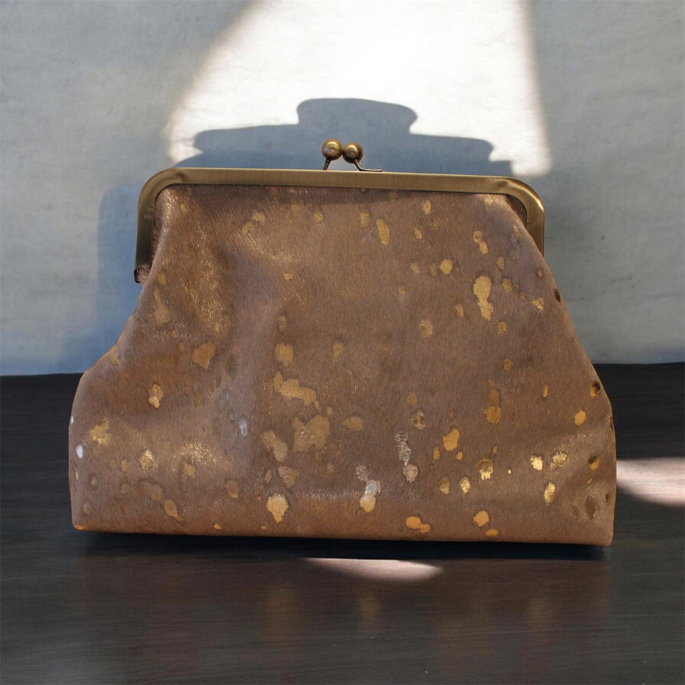 MEDIUM COWHIDE SPECKLE