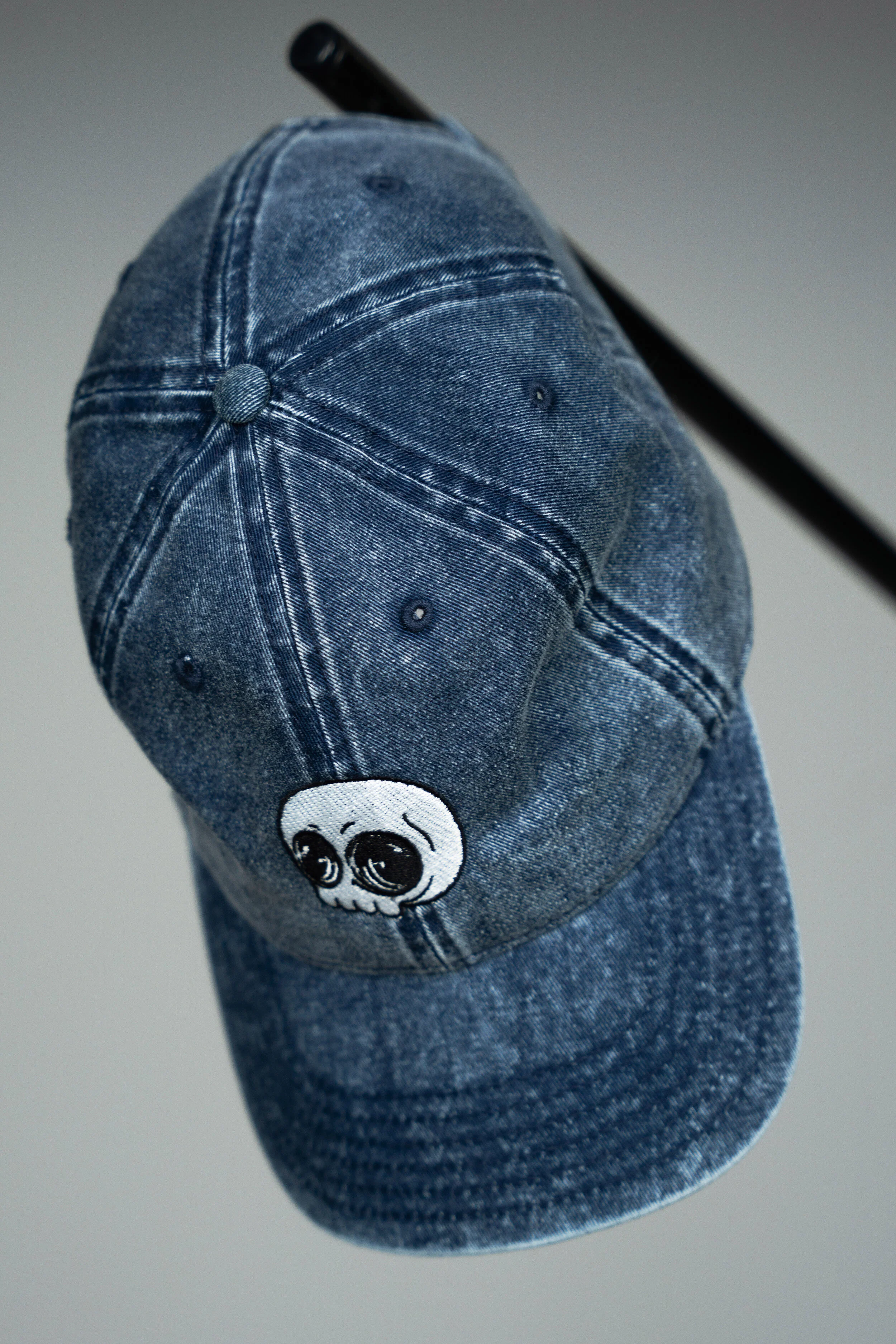 guess skull cap