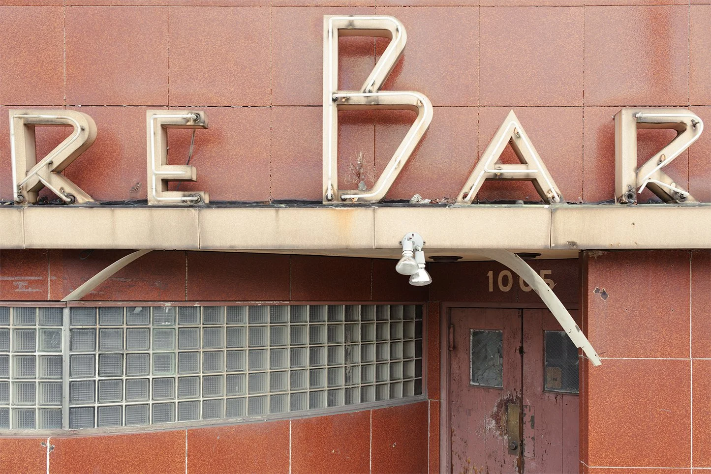 Act II No.25, Theatre Bar