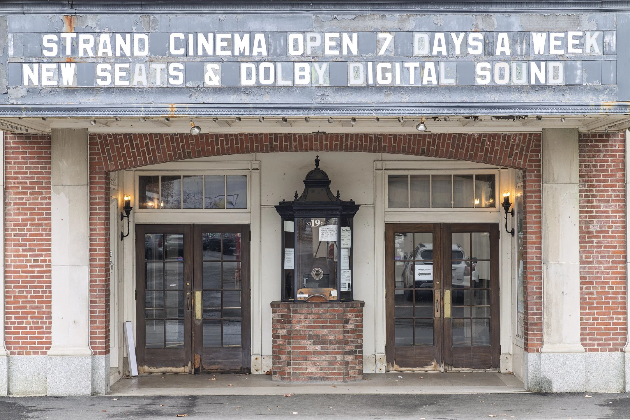 _8500217 JPEG 30x20.072 Auto-Color Enhanced SR.01.jpg