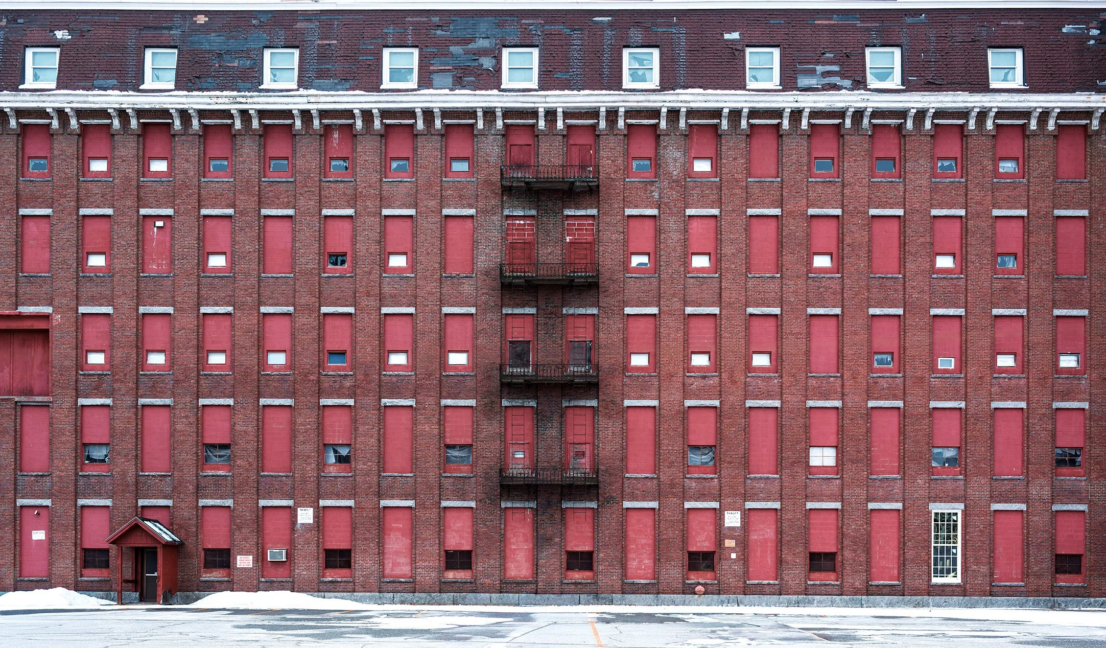 _DSC0249 JPEG 50x28.072 Adapt-Color Enhanced SR.01.jpg