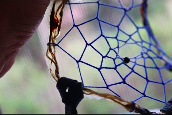 Umbilical cord dream catcher, You can see the blood vessels very clearly. 