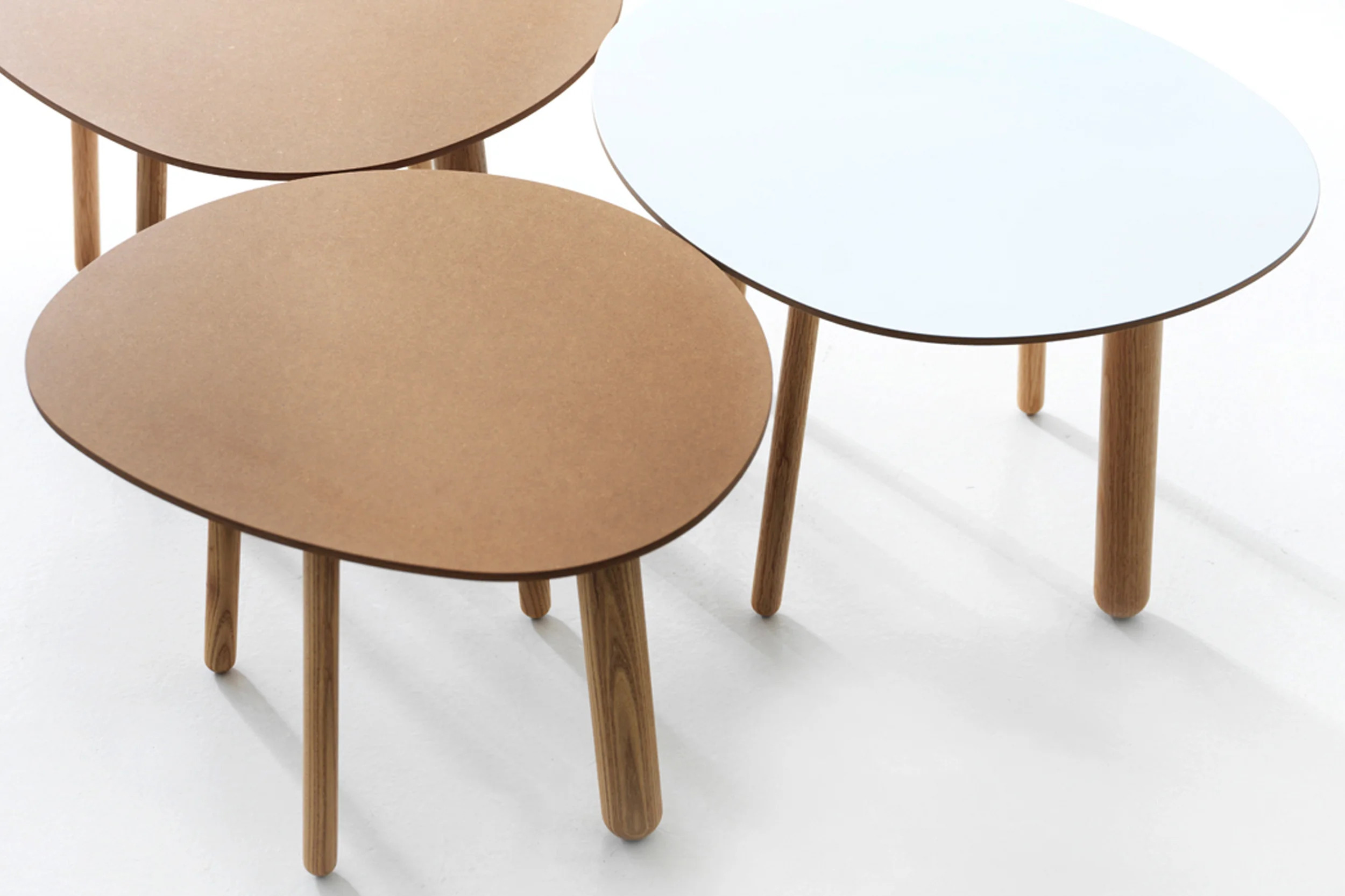 Morris coffee table model 1 in mdf, model 5 in mdf and model 6 in white