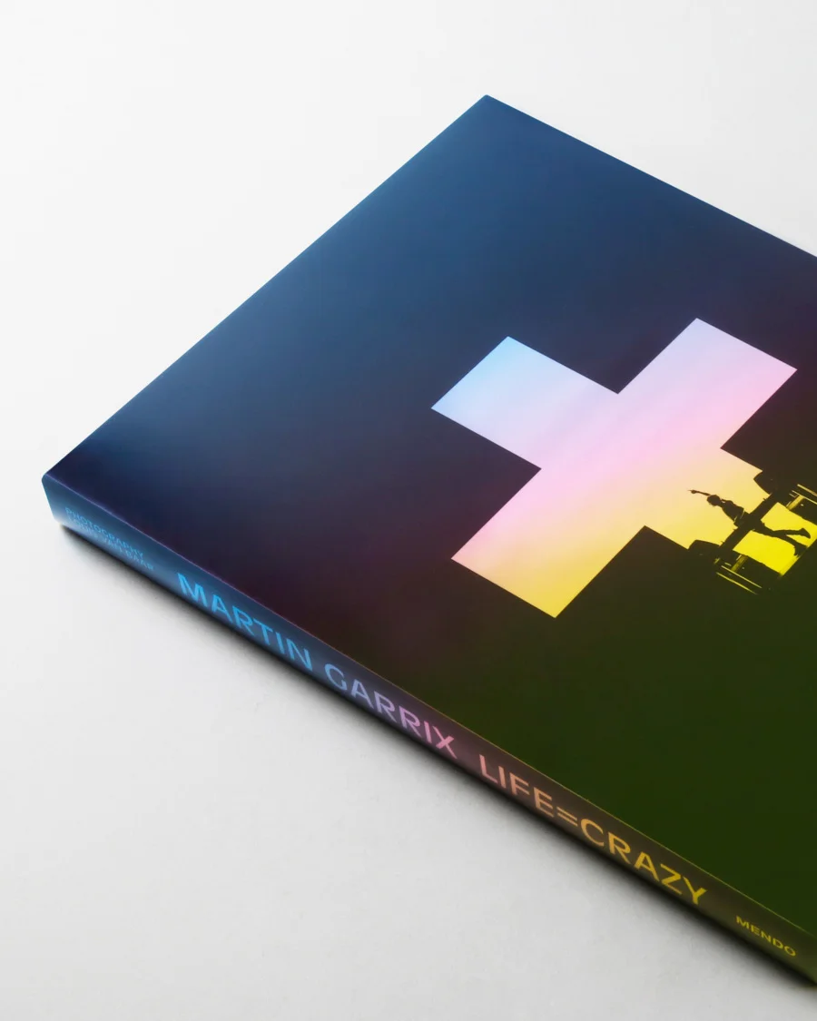 01mendo-book-martin-garrix-life-is-crazy-studio-gecropt-900x1125-c-default.jpg