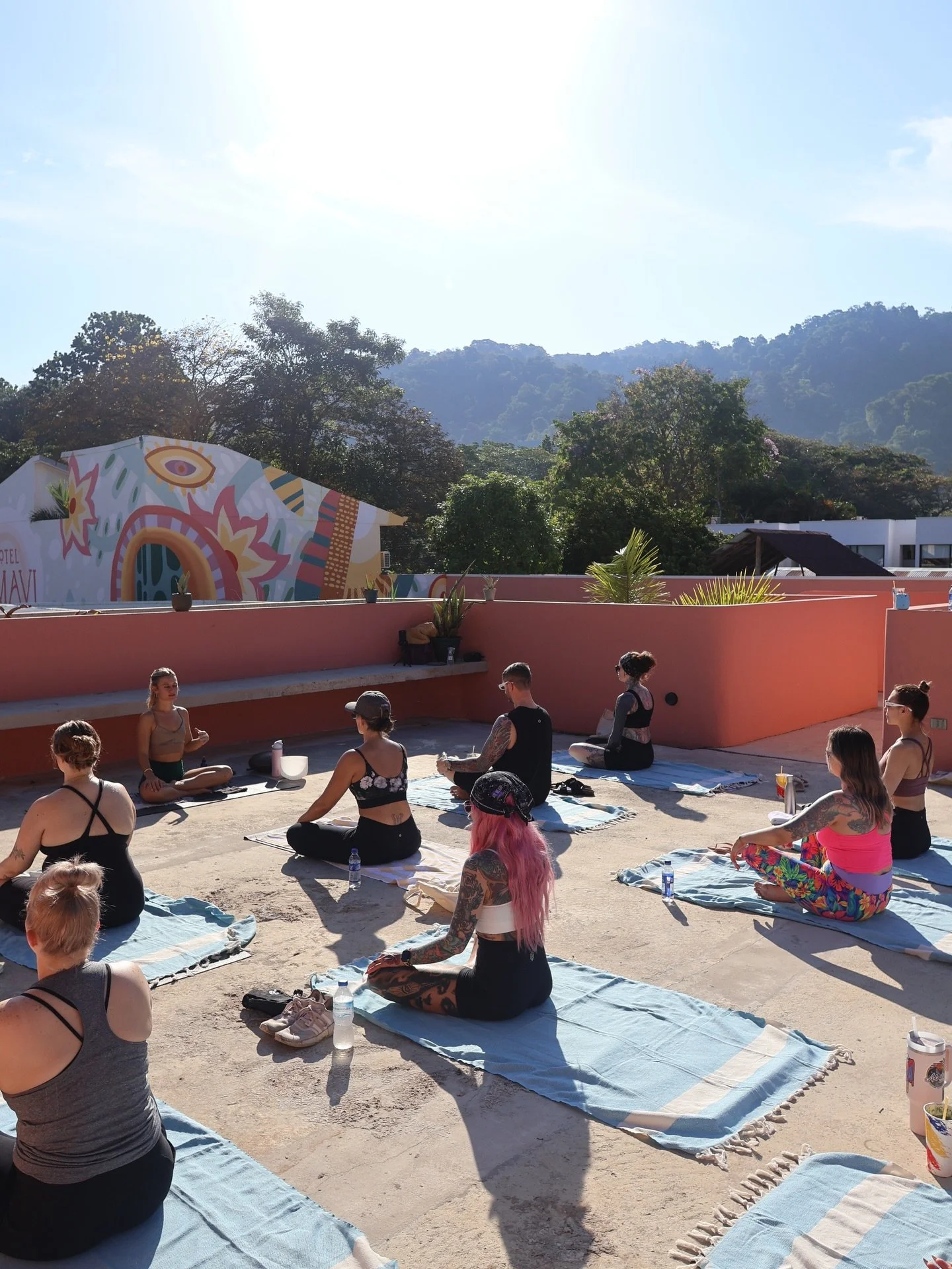 🌴 PART 2 🌊

One of my favorite parts of Hair Escape Retreat is the energy that builds once everyone settles in.

During the day we focus on education, sharing techniques, ideas, and real conversations about how we grow in this industry. Stylists sh