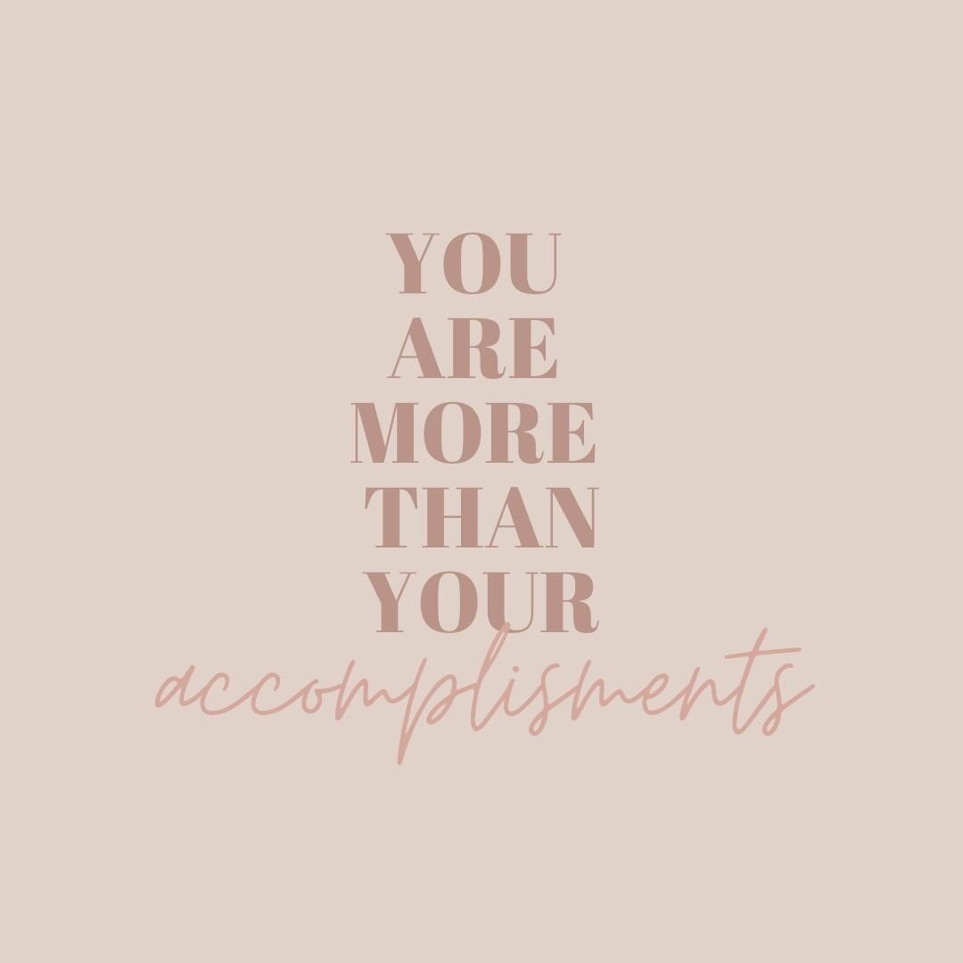 Raise your hand if you're guilty of focusing on being accomplished rather than being fulfilled..🤚⁠
⁠
Accomplished vs. Fulfilled-- let's chat!⁠
⁠
We typically use the words somewhat interchangeably but they're completely different. What we SAY we wan