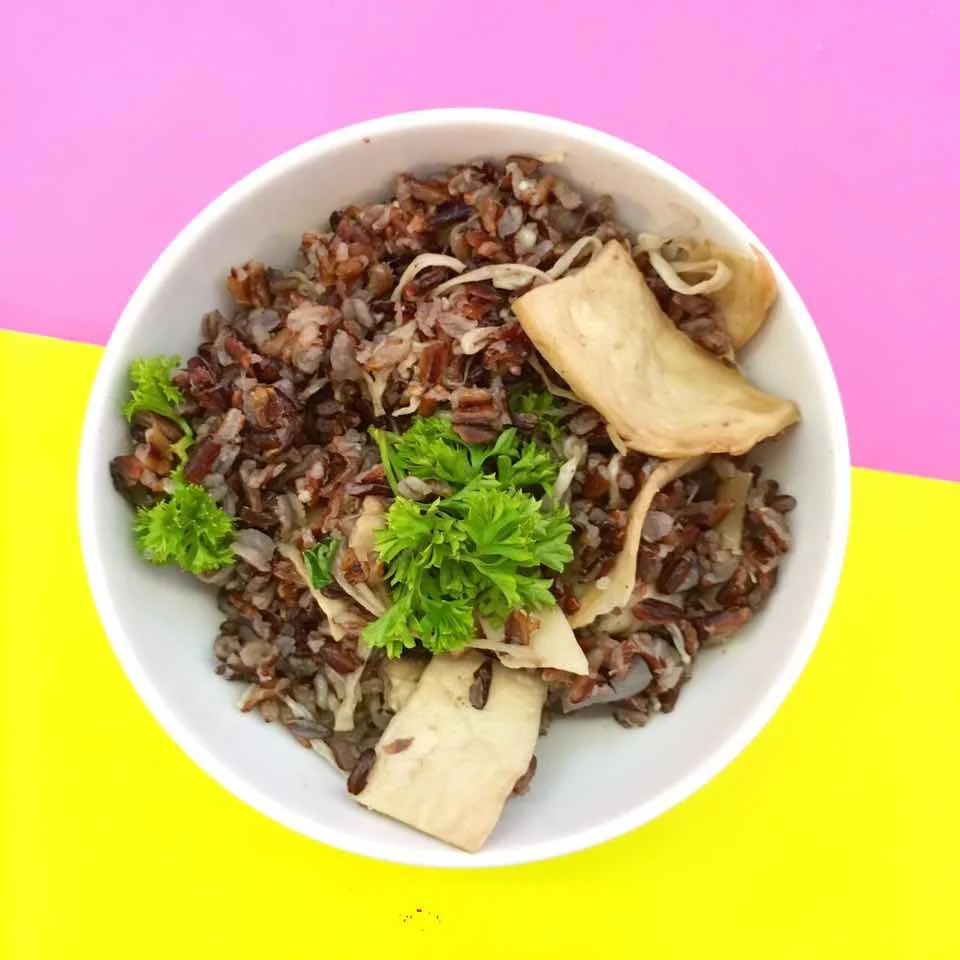 (dairy free, nut free, soy free) shiitake mushroom, eringi mushroom, enoki mushroom, wild rice, mushroom stock, onion, garlic, olive oil, parsley, salt & pepper