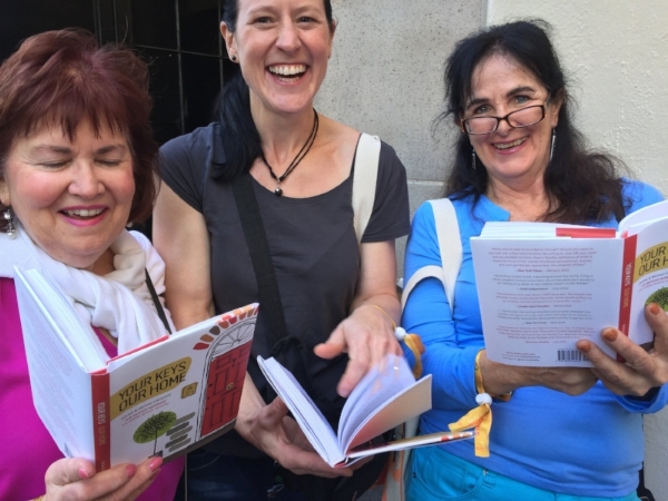 It was fun to sign our book wherever we where asked! Have to say it was a bit surreal to see people walking around with their copy.