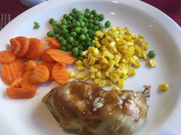 Nothing "snooty" about the food on our Premiere Classe train ride to Johannesburg. Here's our satisfying comfort food lunch of chicken and three veg, followed by carrot cake for dessert.