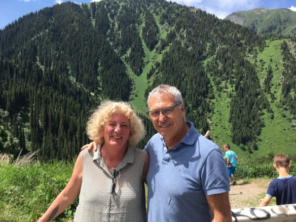 it was great to take in some fresh mountain air high above Almaty. The roads on the GPS looked like spahghetti.