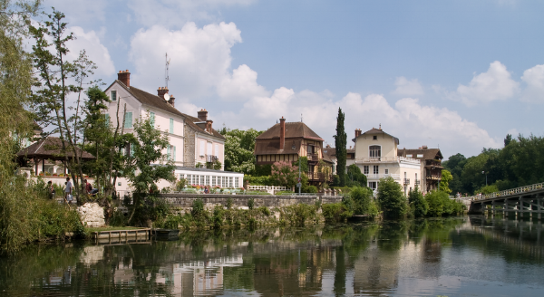 The bucolic village of Samois sur Seine - it really is this beautiful.