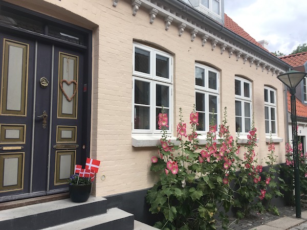 Every door step was scrubbed, the Holly Hocks were tamed, and there was sense of calm and order everywhere we looked. No wonder the Danish at the happiest people in the world.