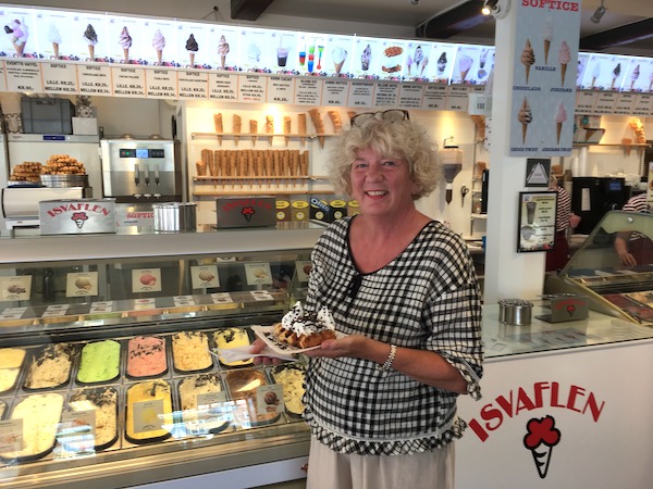 So many ways to have your ice cream! On a Belgian waffle or a freshly made cone? Soft serve? Dipped?