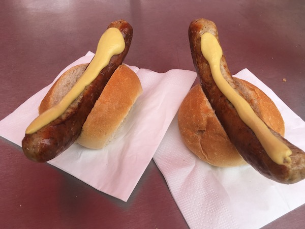 Wurst was always served with a small bun. And speaking of bread … you can get all the fibre you need in Germany since most breads are whole grain and loaded inside and out with every kind of seed there is.