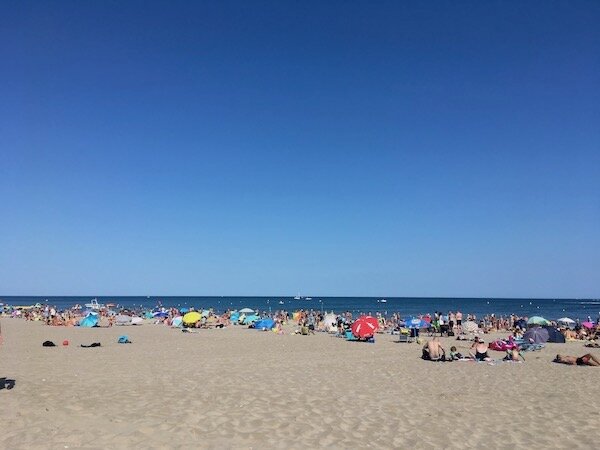 I called this picture of Plage de la Roquille “Beach Sprinkles” on our @theseniornomads Instagram feed because it reminded me of of cupcake toppings.