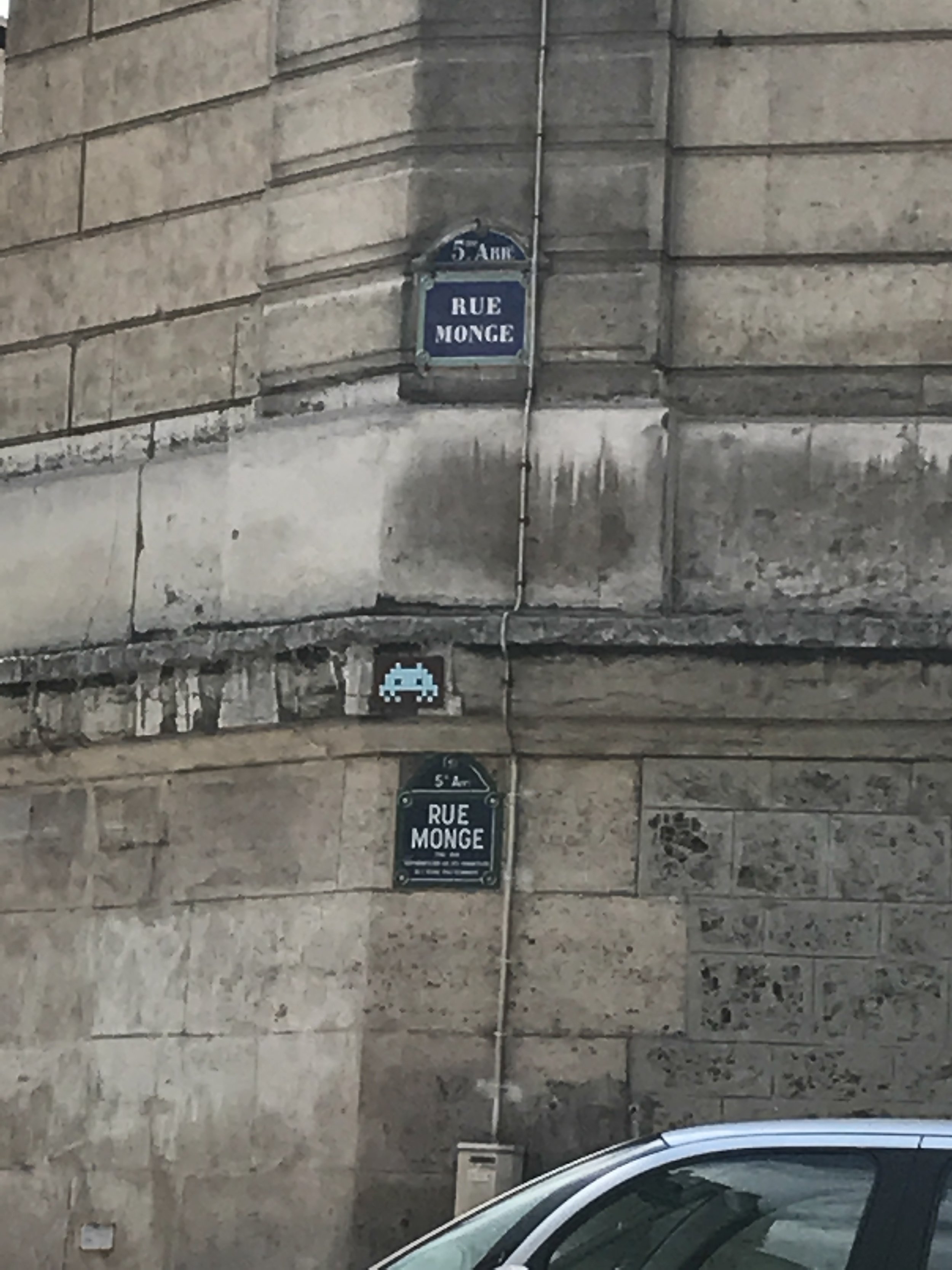 Dr Bookworm Space Invaders Mosaics Paris1.JPG