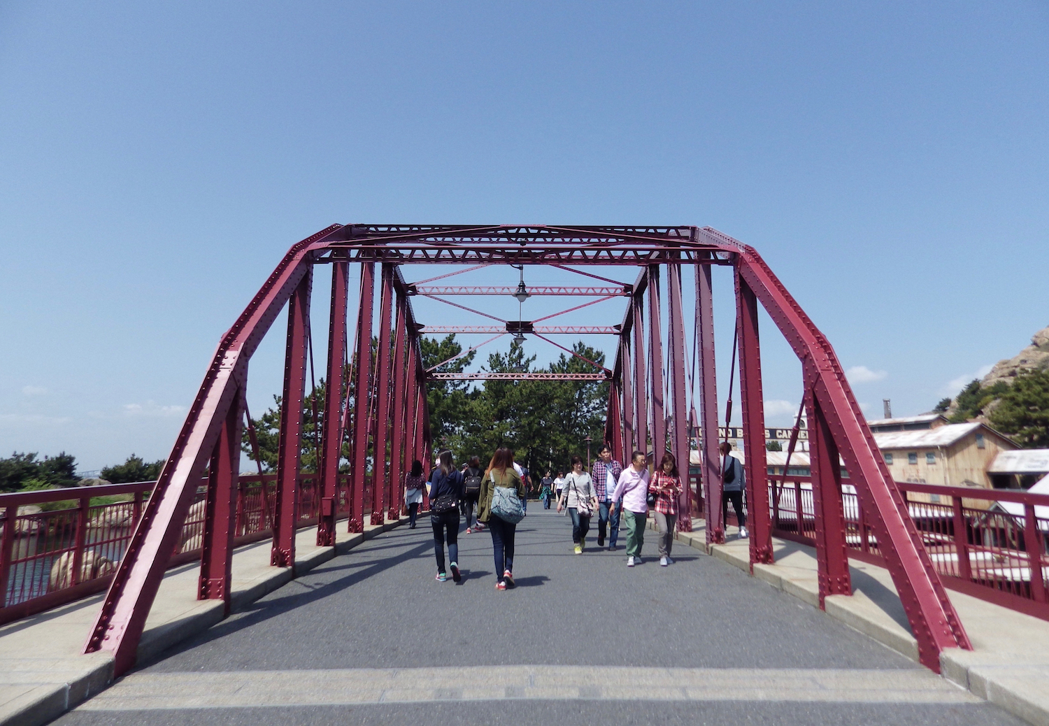 American_Waterfront_110_9x13.jpg