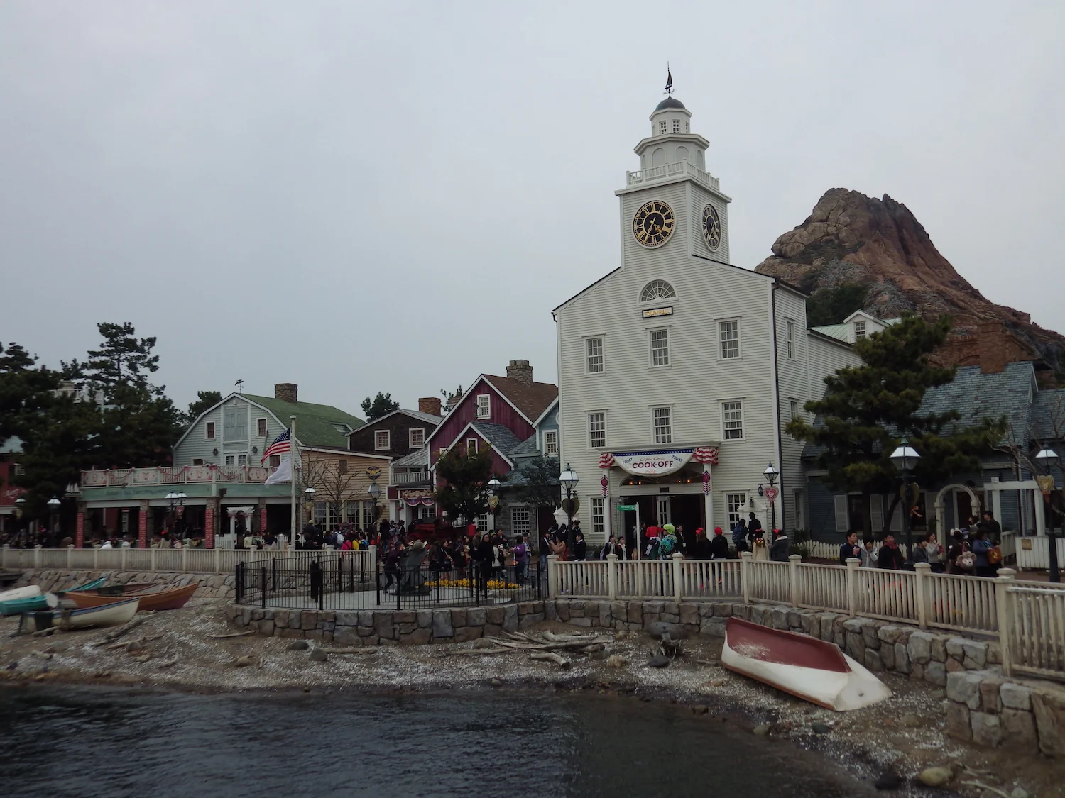 American_Waterfront_117_3x4.jpg