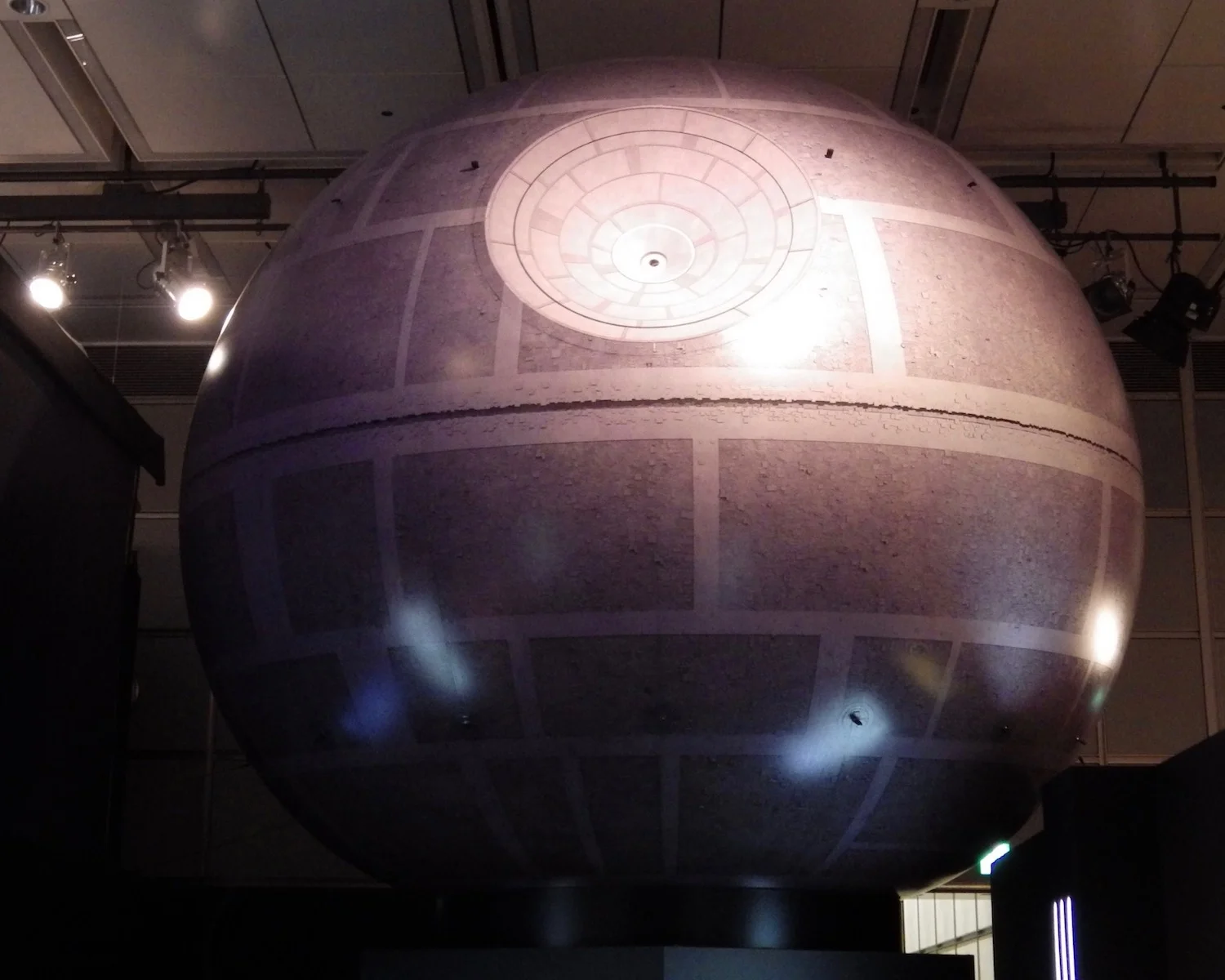Shiodome_Star_Wars_095_20x25.jpg
